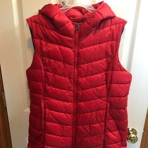 Steve Madden Red Hooded Puffer Vest